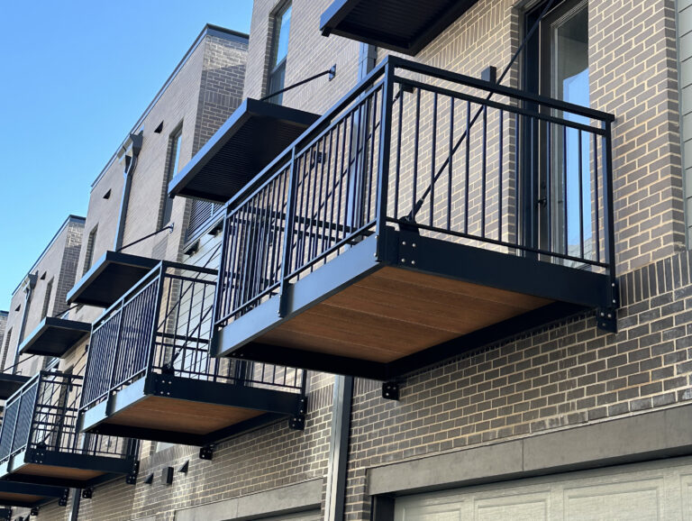 levante balconies